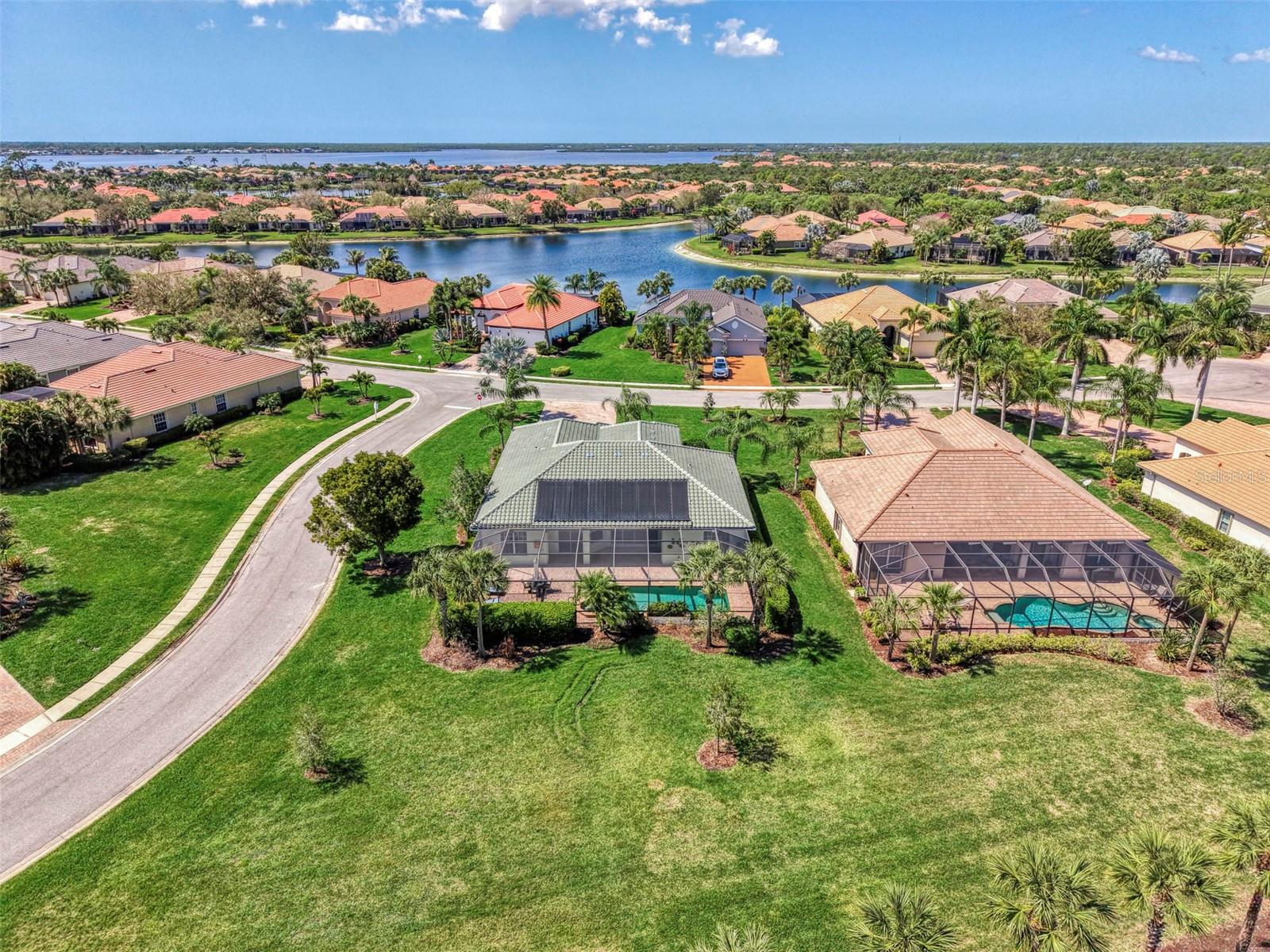 RIVERWOOD - Residential