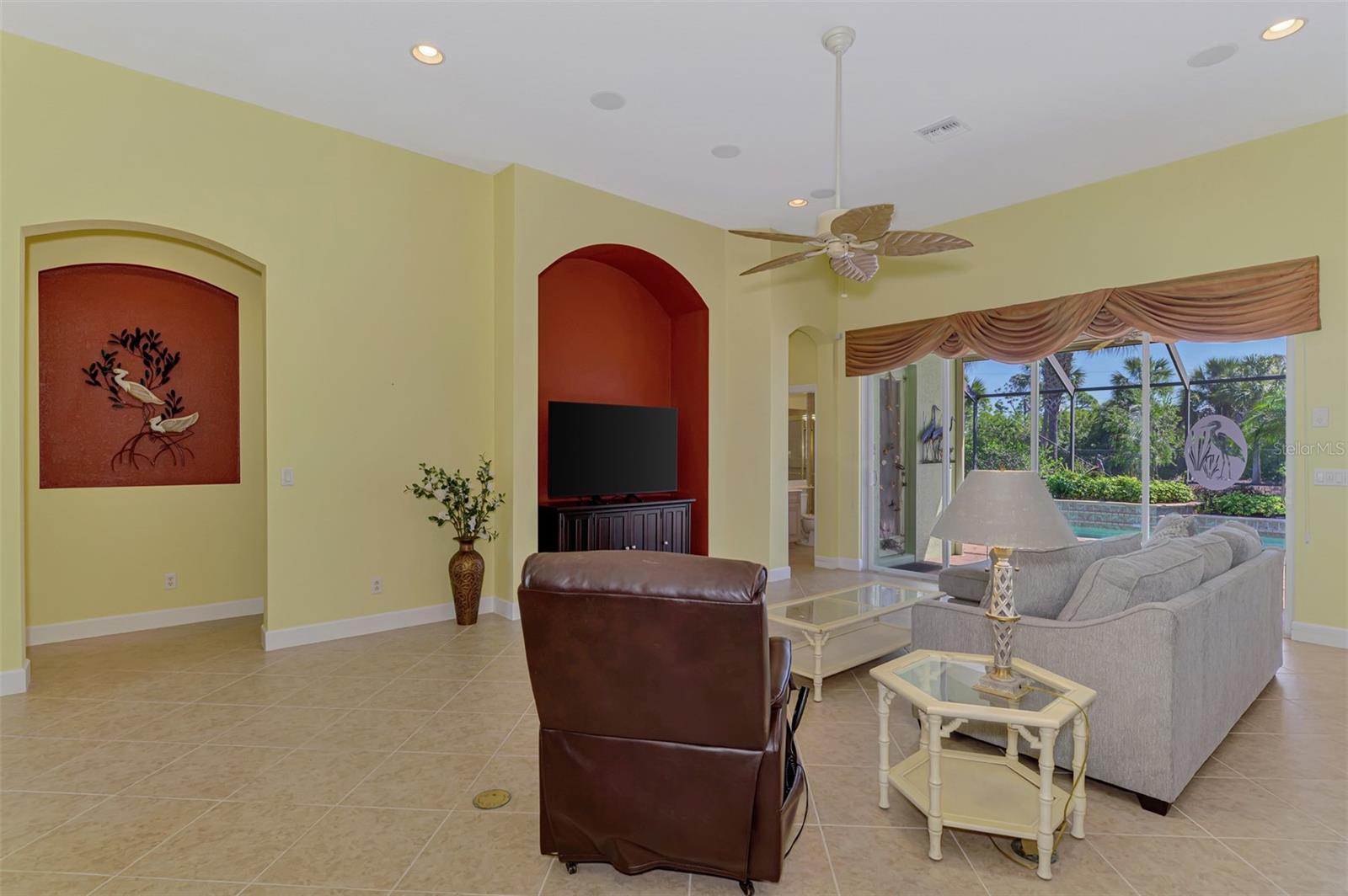 RIVERWOOD - Residential