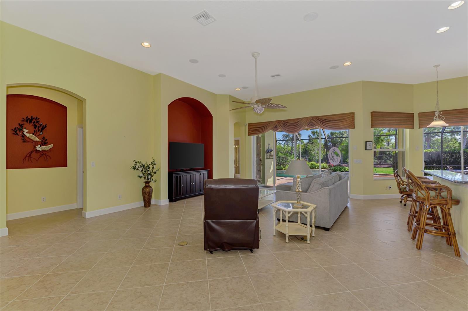 RIVERWOOD - Residential