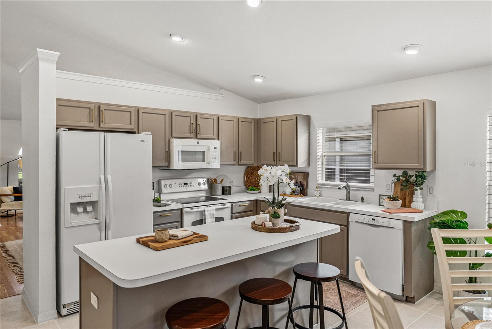 MEADOW POINTE 04 PRCL J - Residential