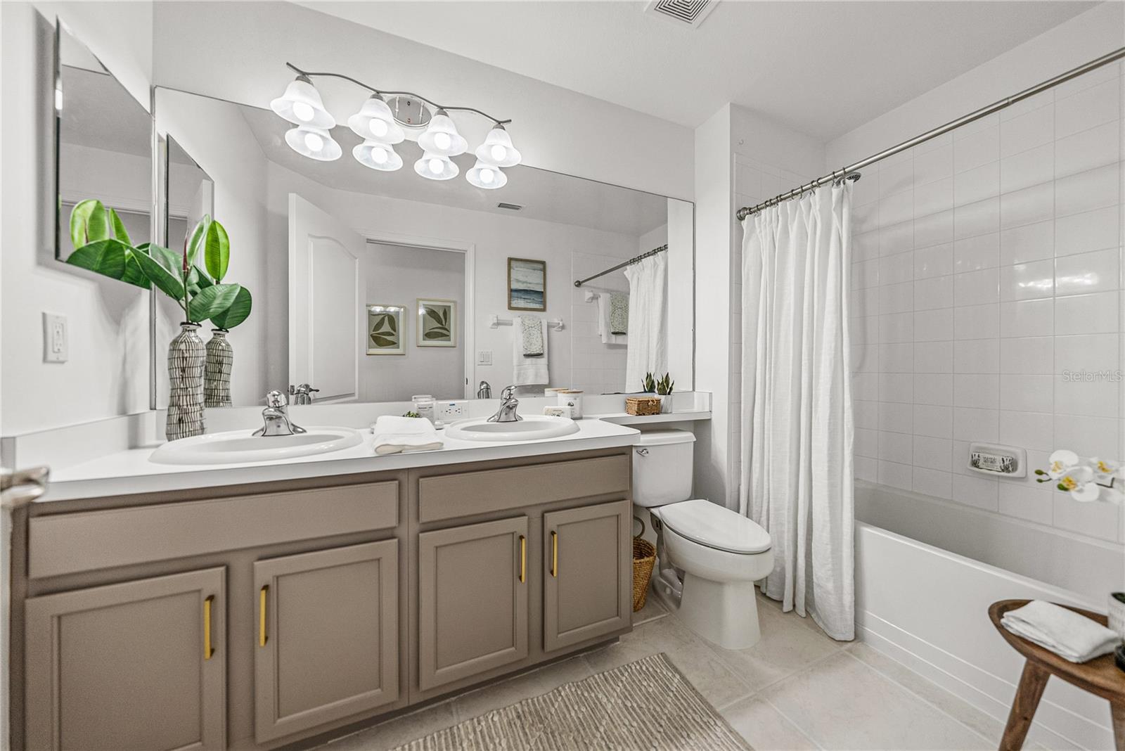 MEADOW POINTE 04 PRCL J - Residential