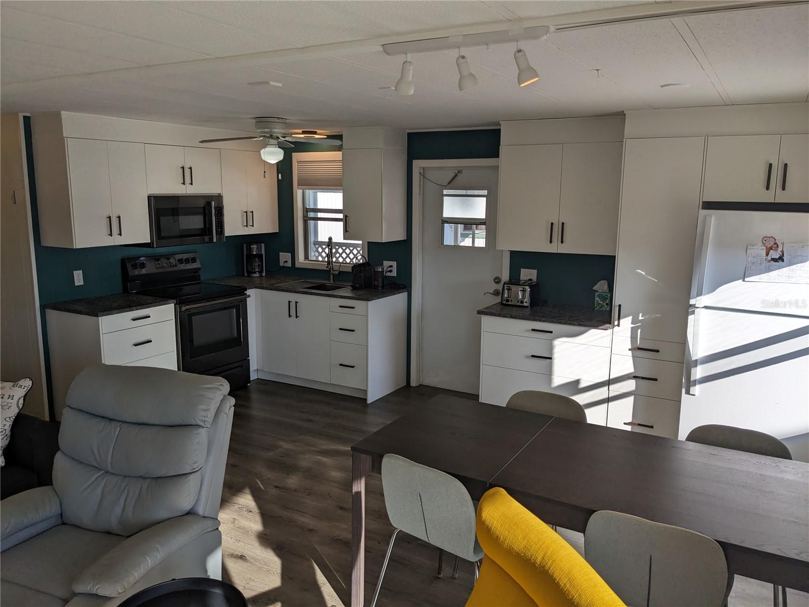 LAKESHORE MOBILE HOME PARK SUB - Residential