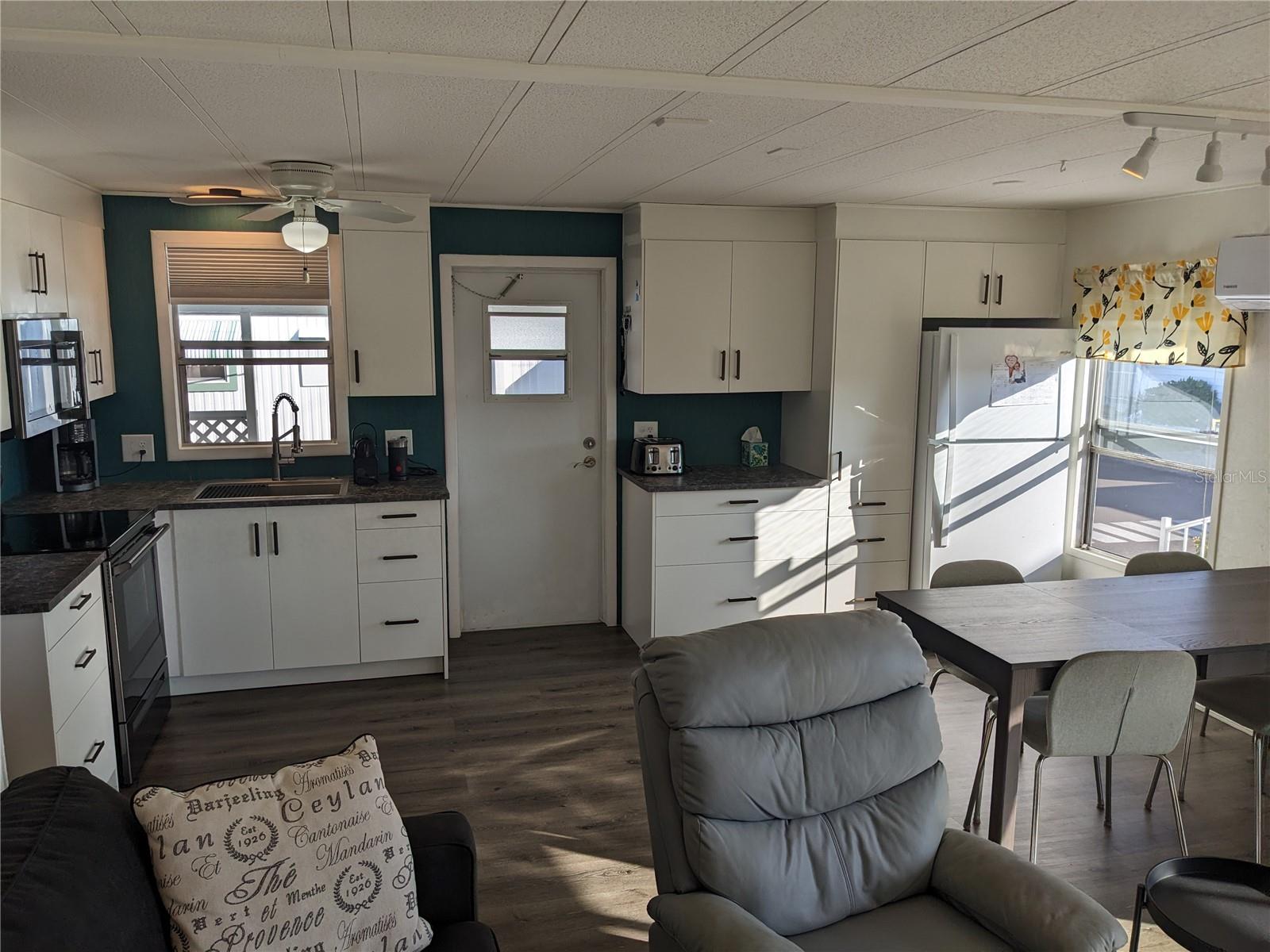 LAKESHORE MOBILE HOME PARK SUB - Residential