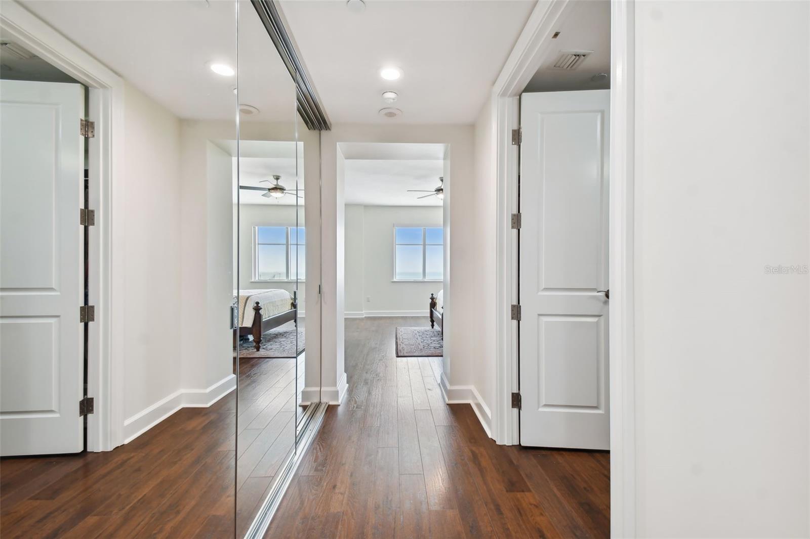 PARKSHORE PLAZA CONDO - Residential