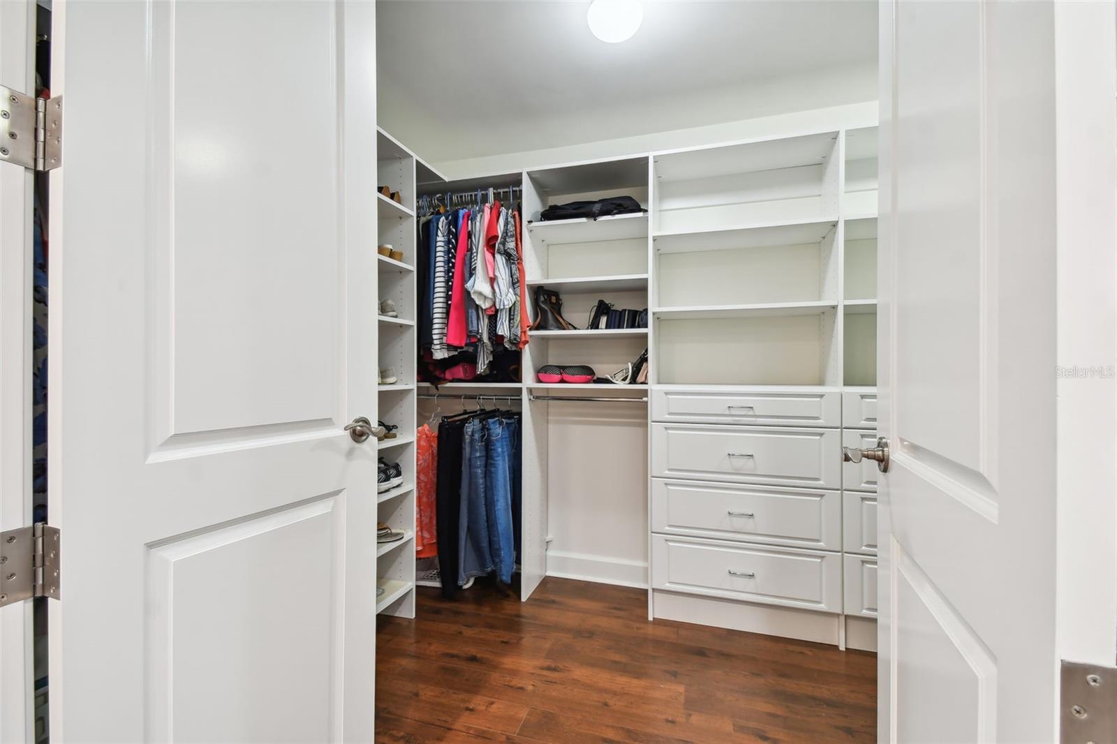 PARKSHORE PLAZA CONDO - Residential