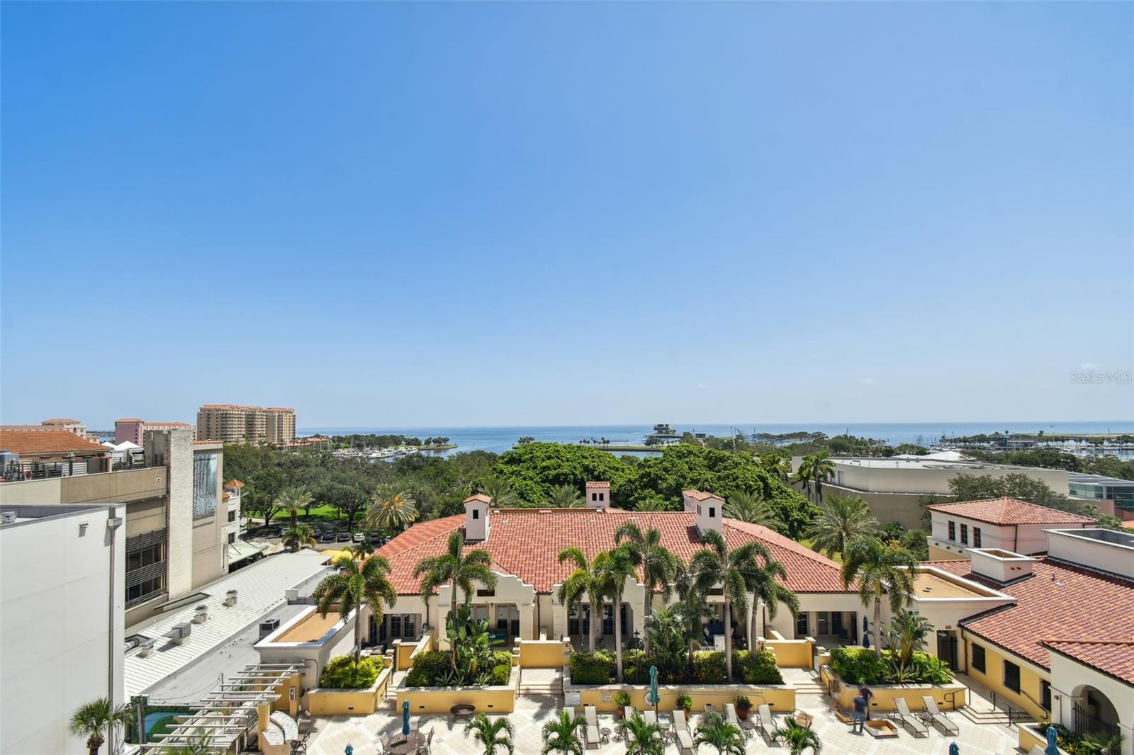 PARKSHORE PLAZA CONDO - Residential
