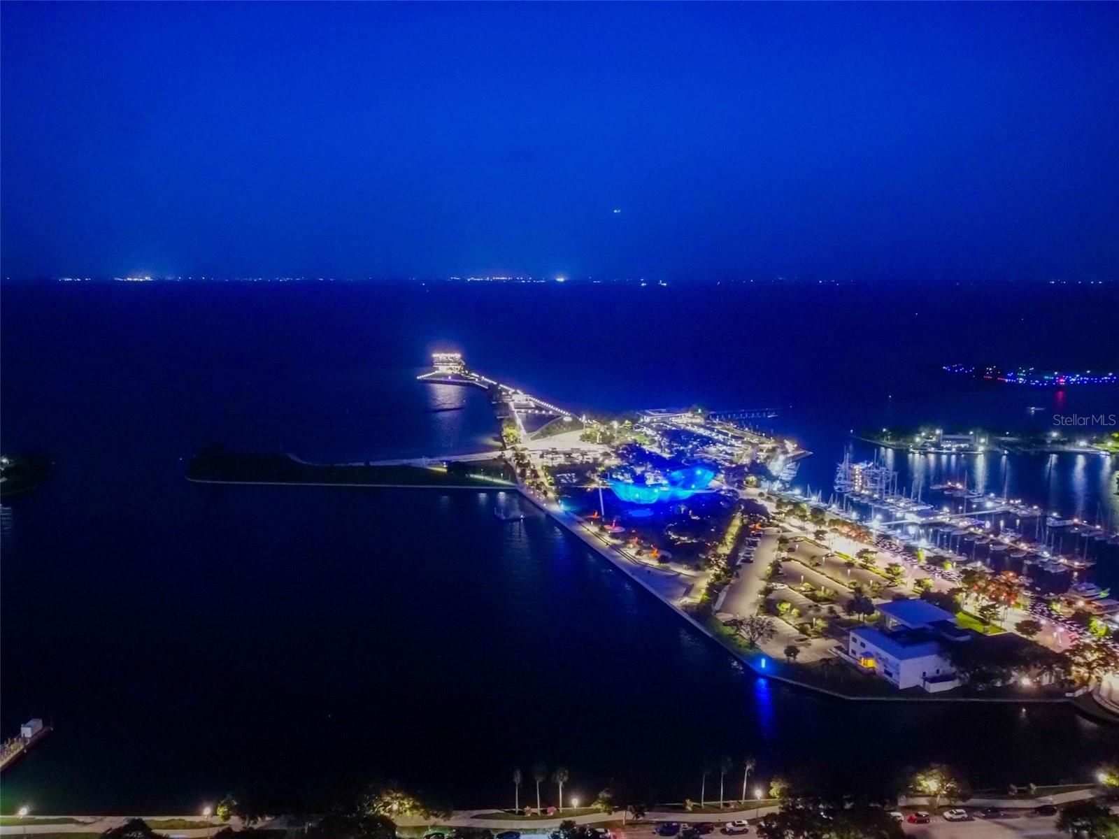 PARKSHORE PLAZA CONDO - Residential