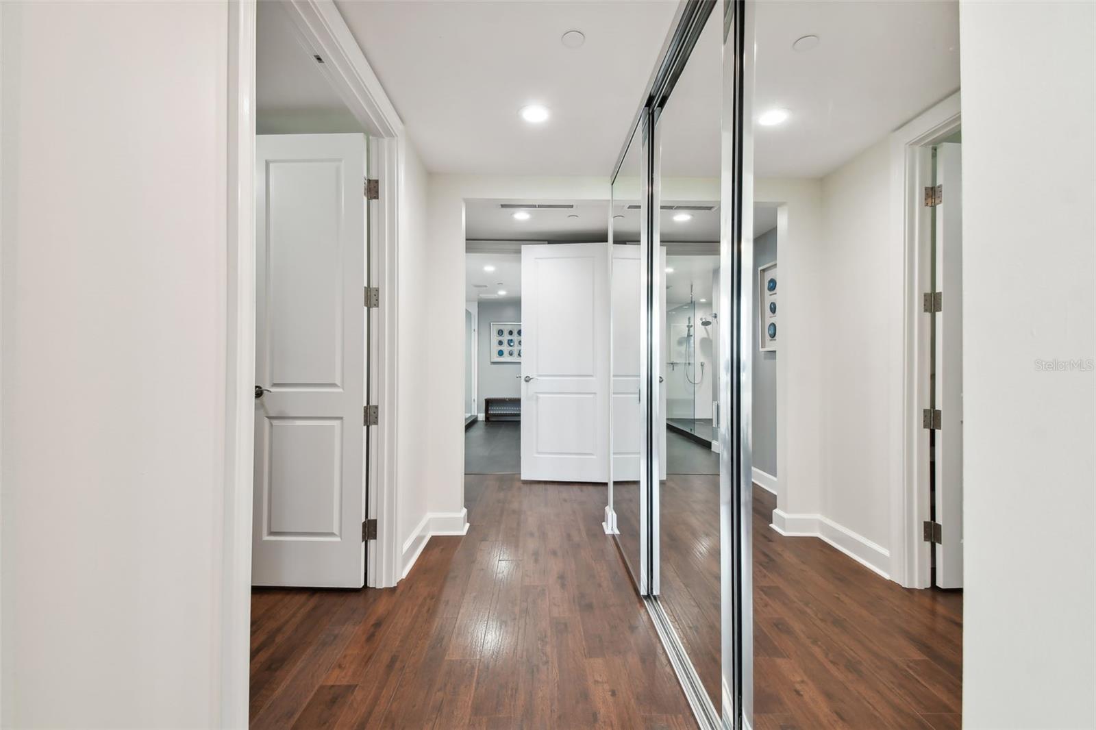 PARKSHORE PLAZA CONDO - Residential