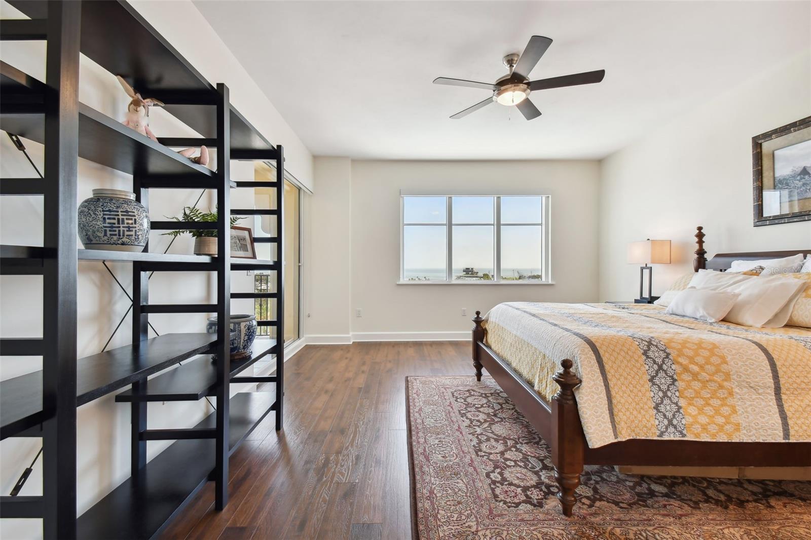 PARKSHORE PLAZA CONDO - Residential