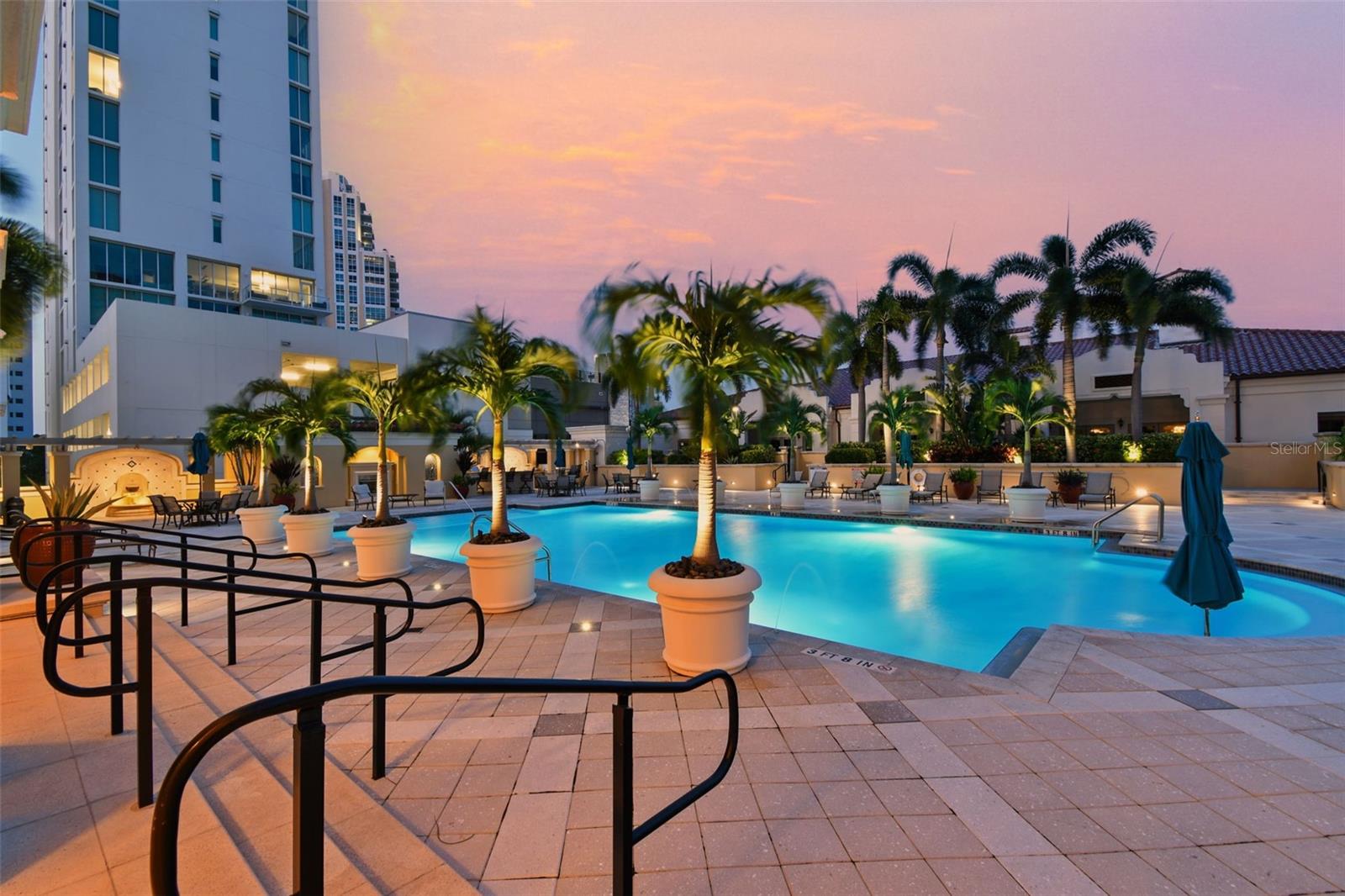 PARKSHORE PLAZA CONDO - Residential