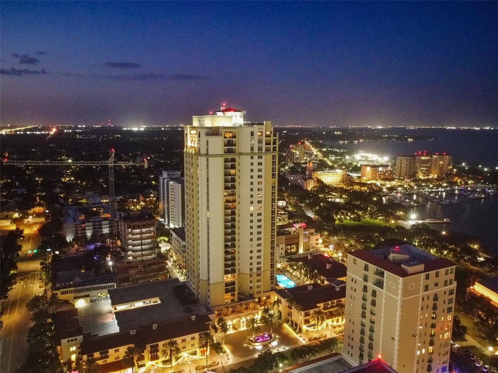 PARKSHORE PLAZA CONDO - Residential