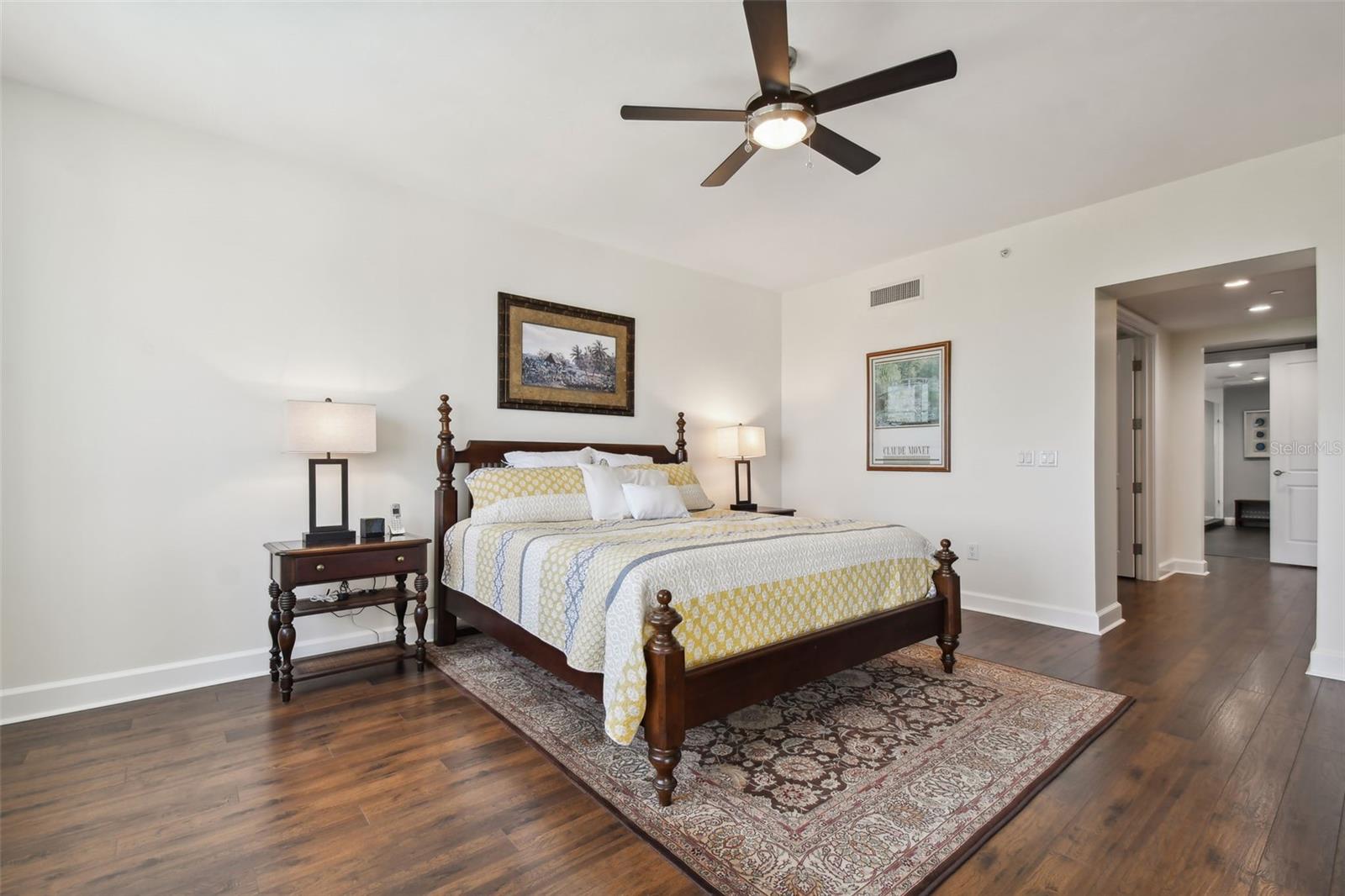 PARKSHORE PLAZA CONDO - Residential