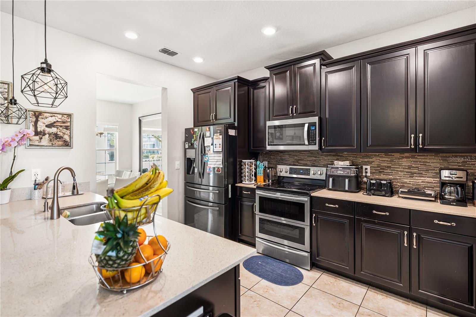 SIGNATURE LAKES PH 3B-4, 3B-5 & 3B-7 83/27 LOT 184 - Residential