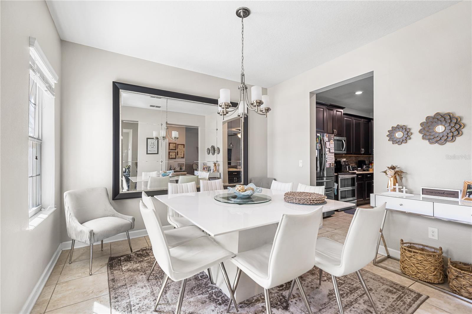 SIGNATURE LAKES PH 3B-4, 3B-5 & 3B-7 83/27 LOT 184 - Residential