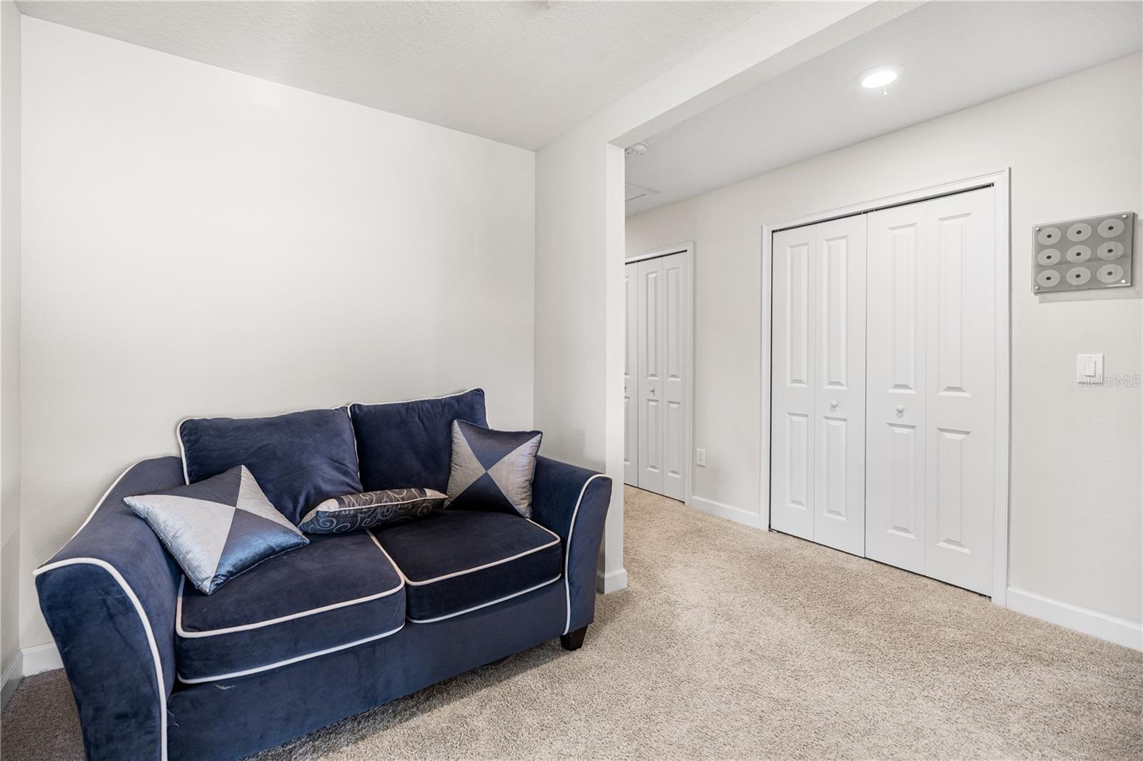 SIGNATURE LAKES PH 3B-4, 3B-5 & 3B-7 83/27 LOT 184 - Residential