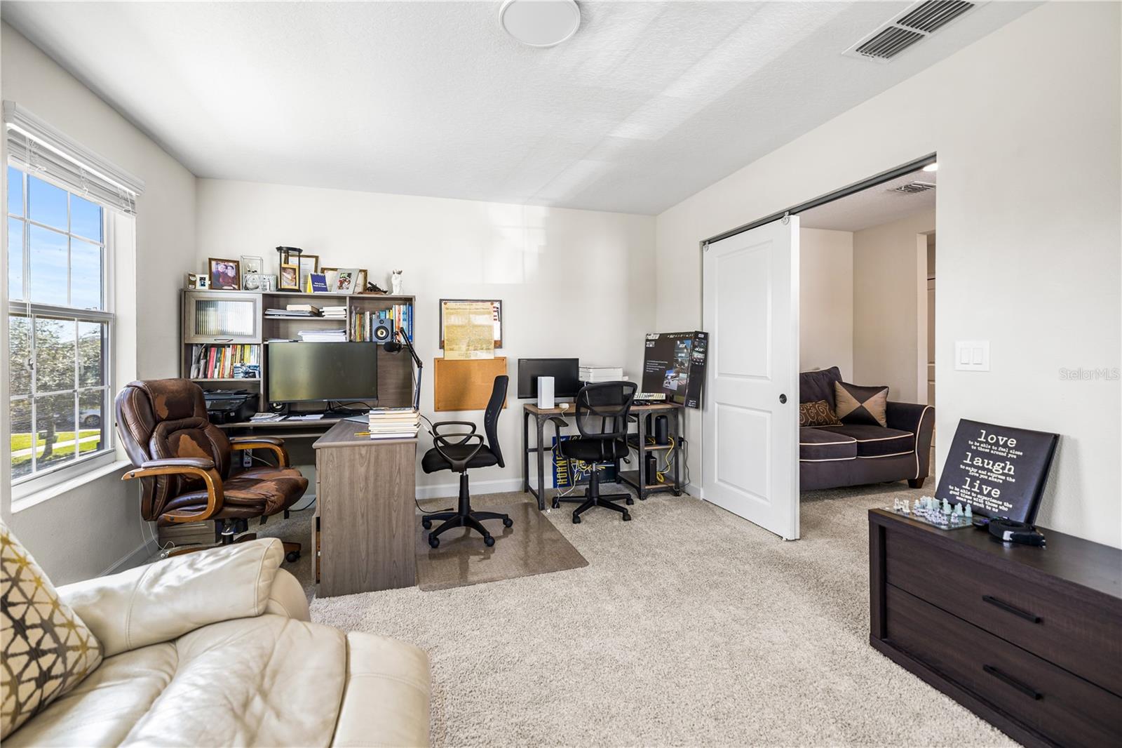 SIGNATURE LAKES PH 3B-4, 3B-5 & 3B-7 83/27 LOT 184 - Residential