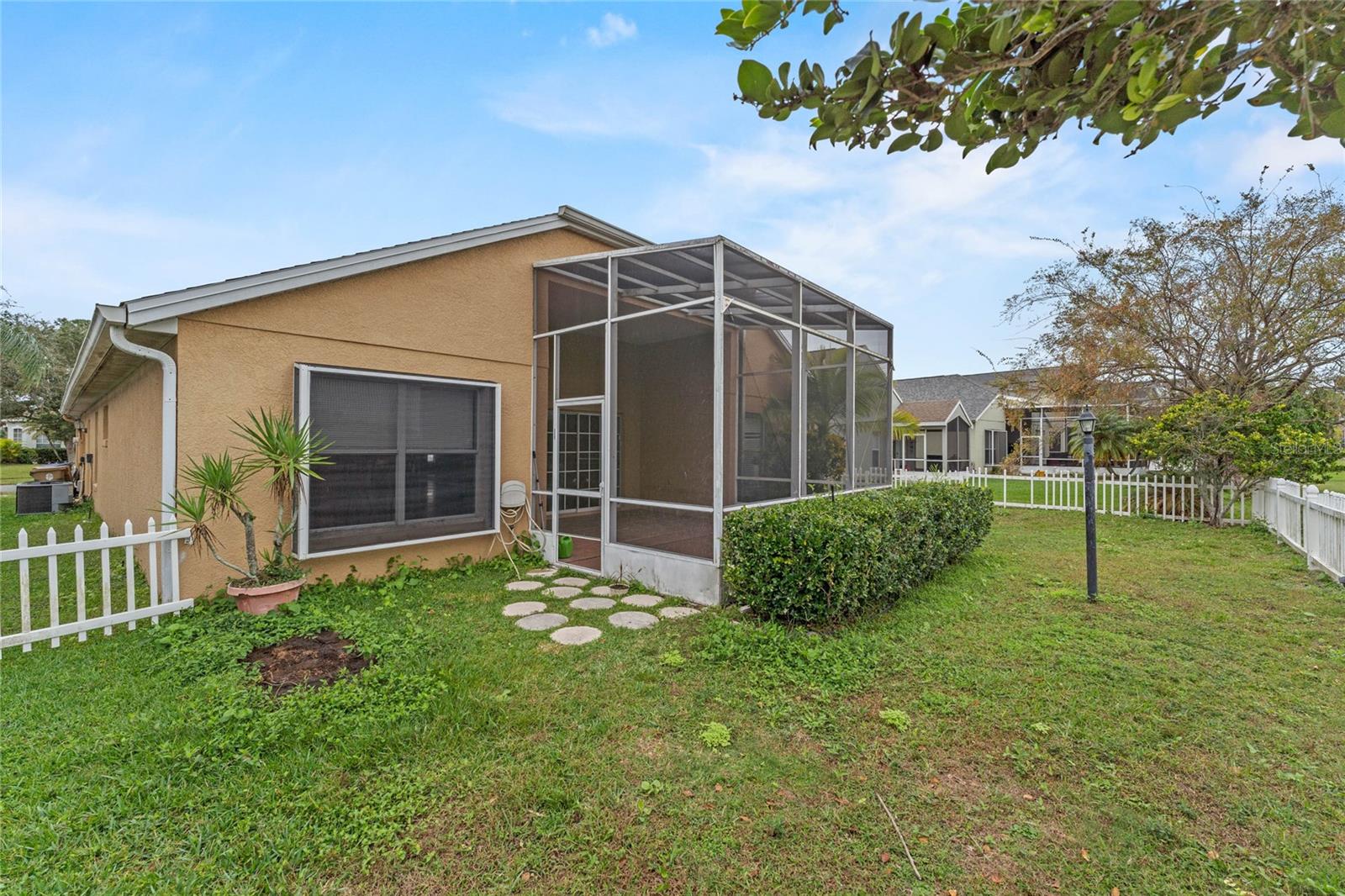 REMINGTON PH 01 TR F - Residential Lease