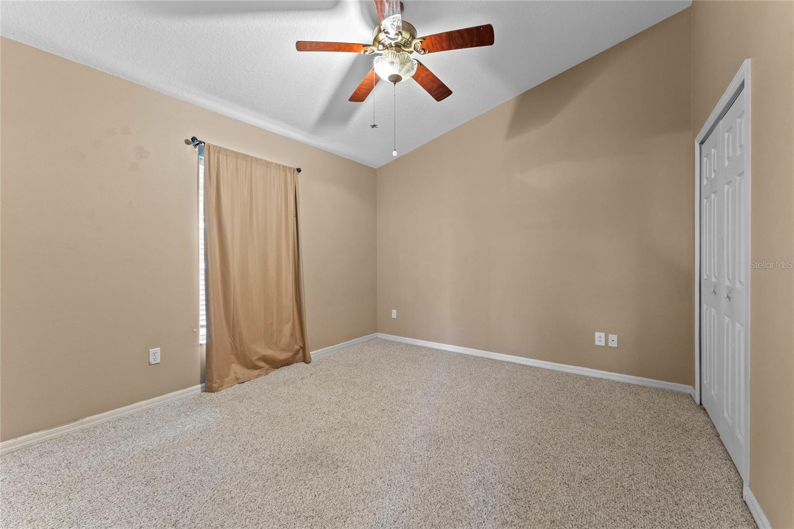 REMINGTON PH 01 TR F - Residential Lease