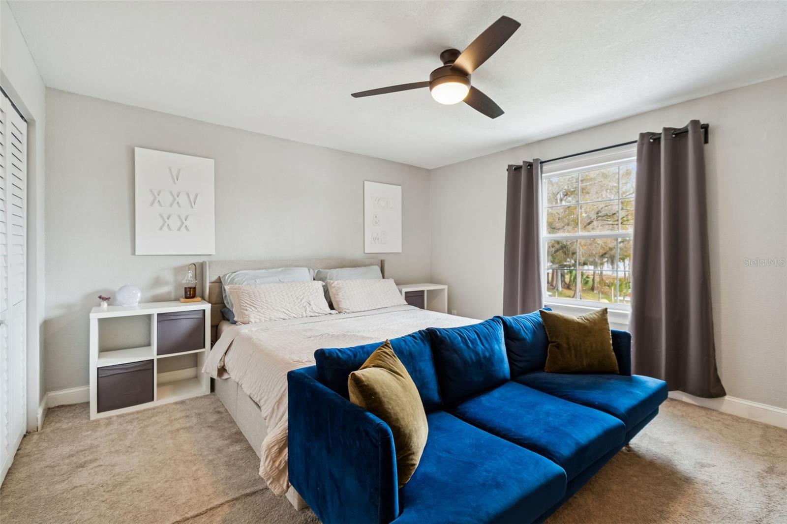 WHISPERING OAKS - Residential