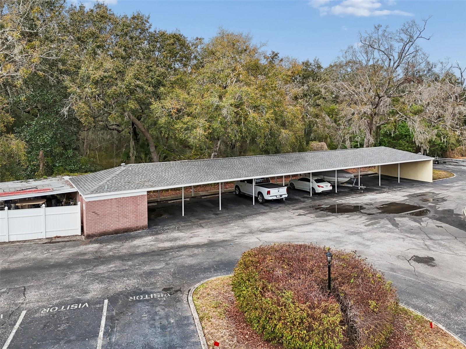 WHISPERING OAKS - Residential