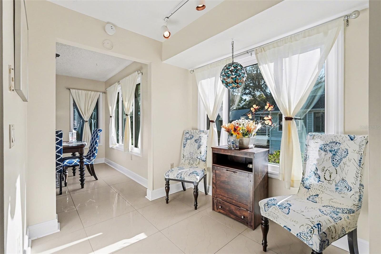 POINTE ALEXIS SOUTH - Residential