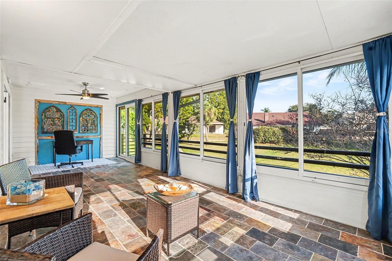 POINTE ALEXIS SOUTH - Residential