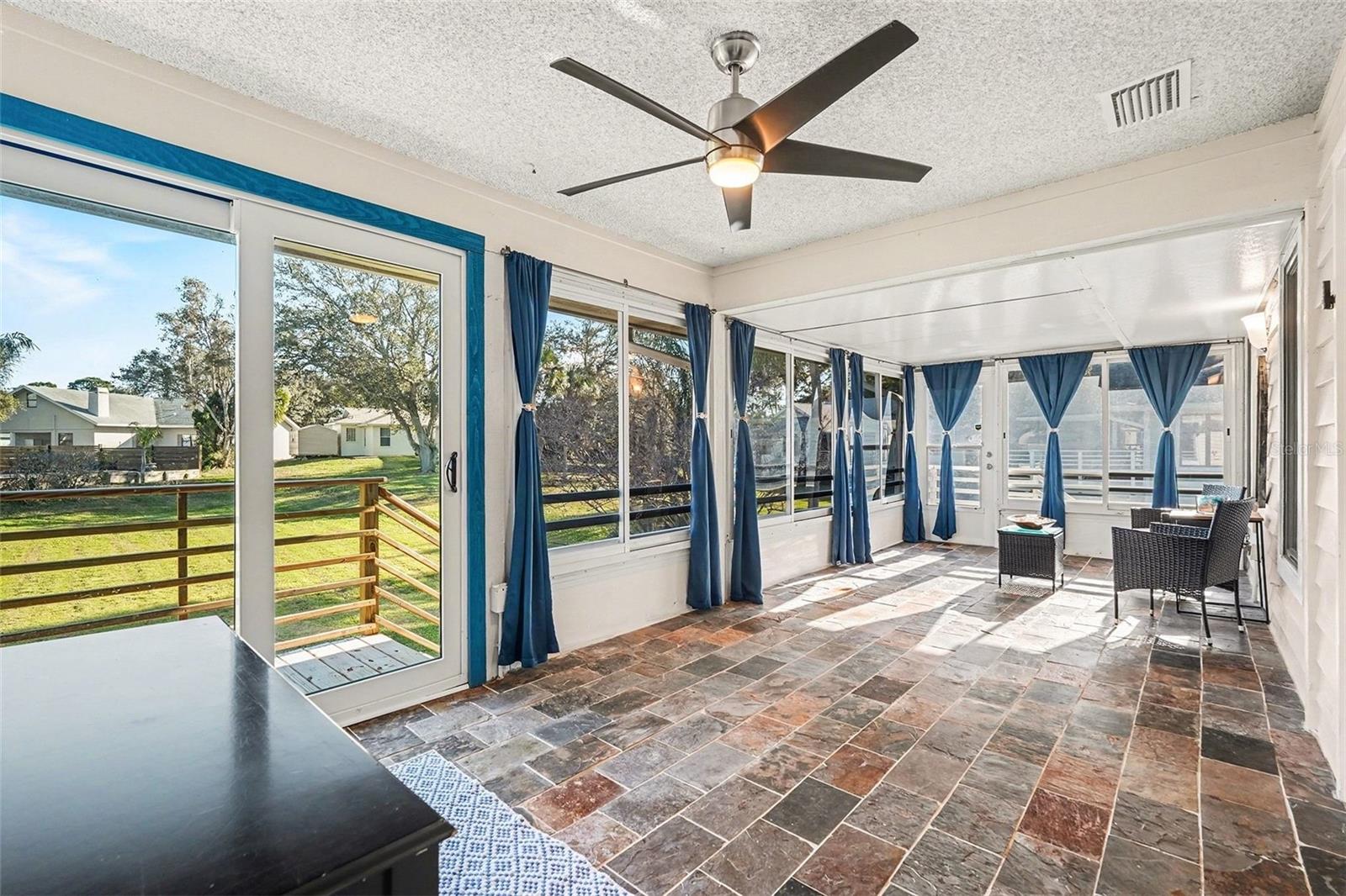 POINTE ALEXIS SOUTH - Residential