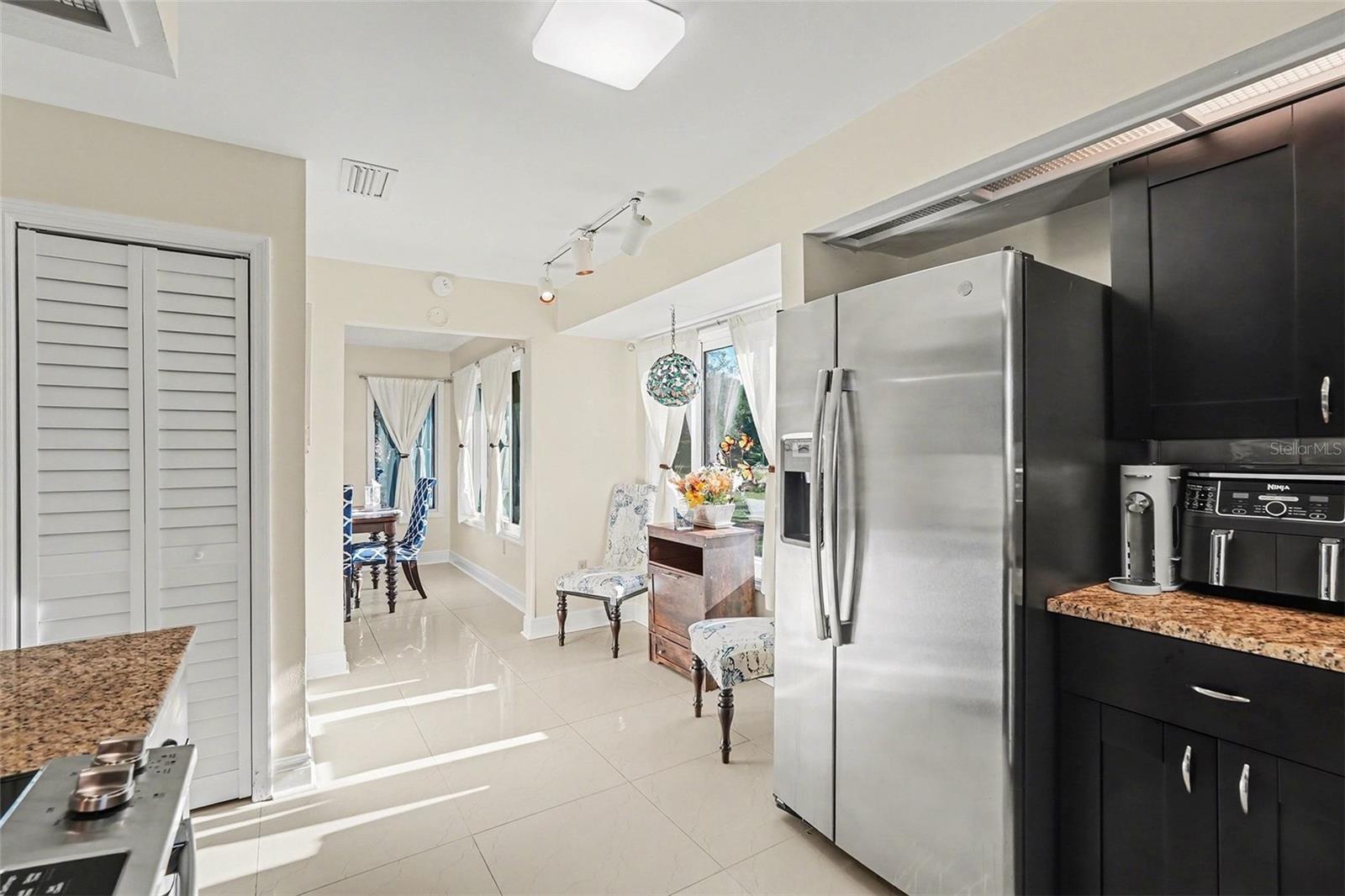 POINTE ALEXIS SOUTH - Residential