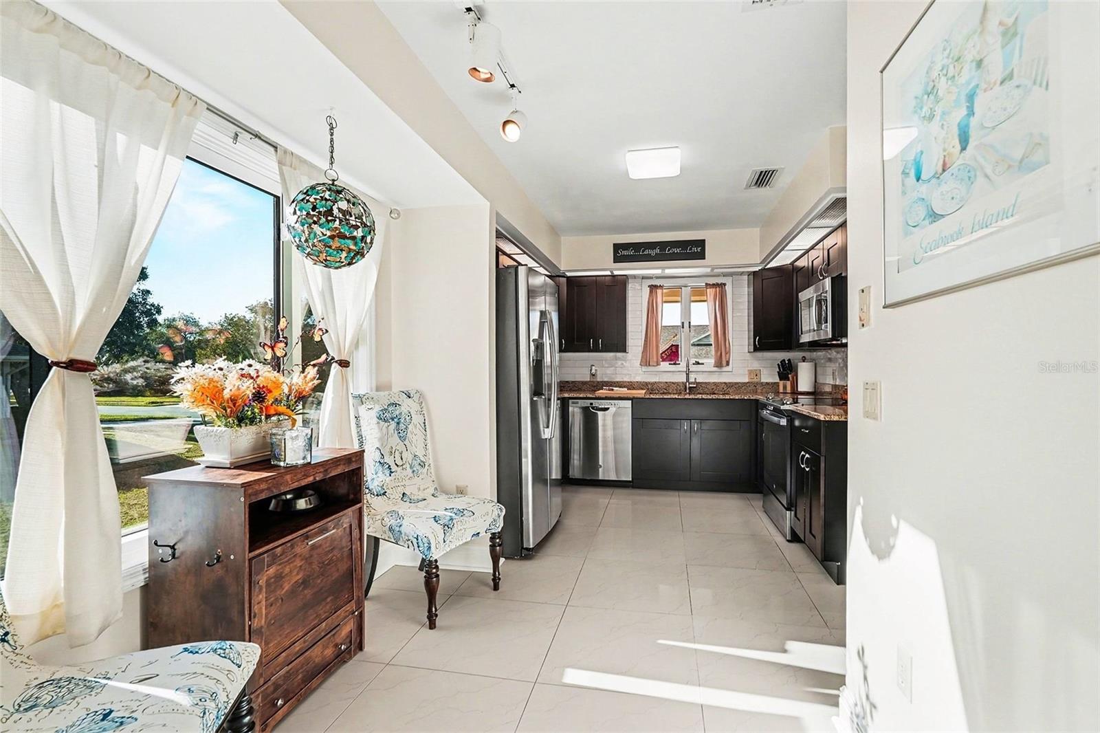 POINTE ALEXIS SOUTH - Residential