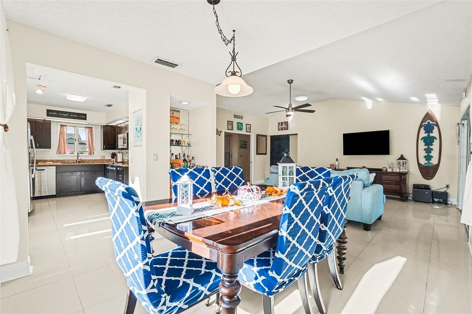 POINTE ALEXIS SOUTH - Residential