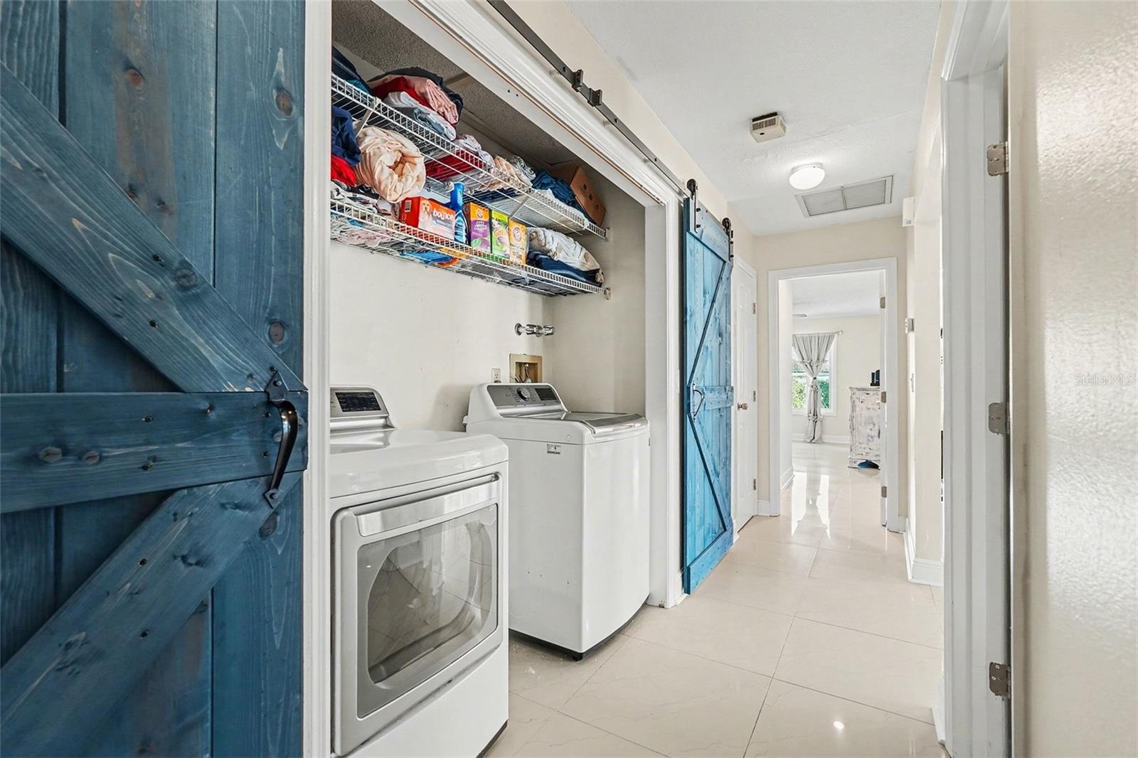 POINTE ALEXIS SOUTH - Residential