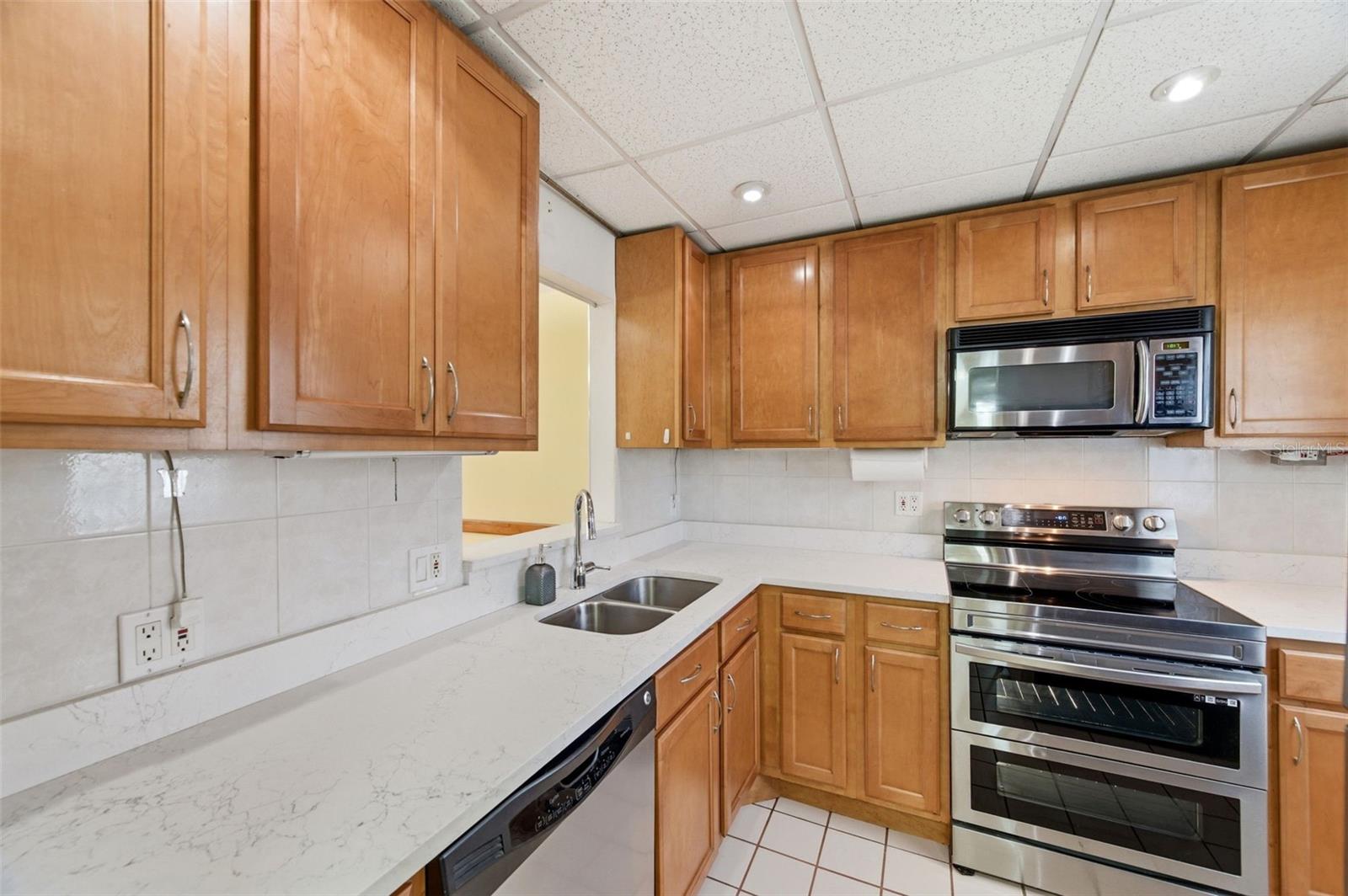 WATERS EDGE 3 CONDO - Residential