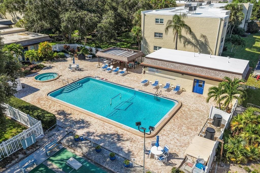 WATERS EDGE 3 CONDO - Residential