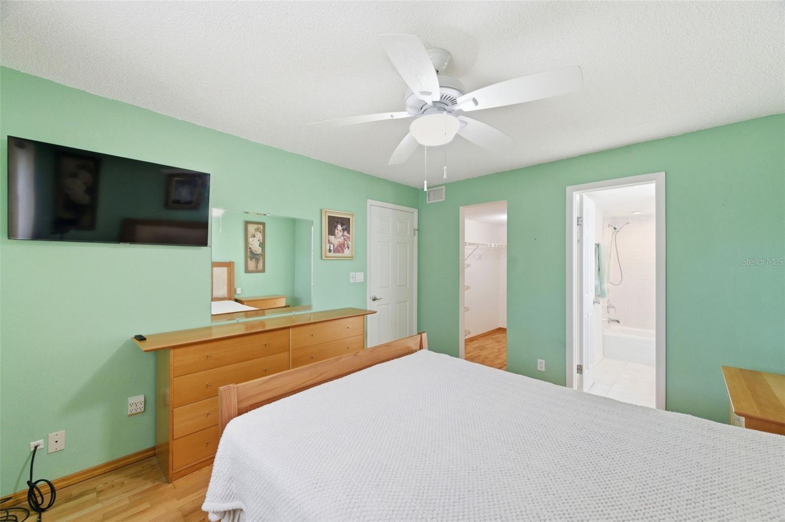 WATERS EDGE 3 CONDO - Residential