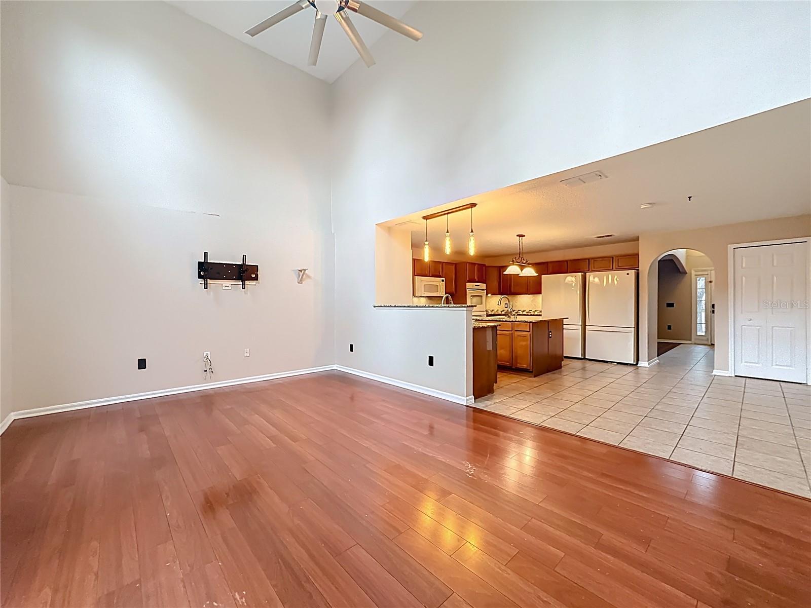 MARINA DEL REY PHASE 1 - Residential