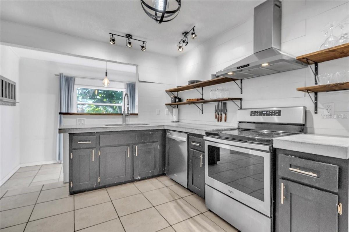 PUNTA GORDA ISLES SEC 23 - Residential