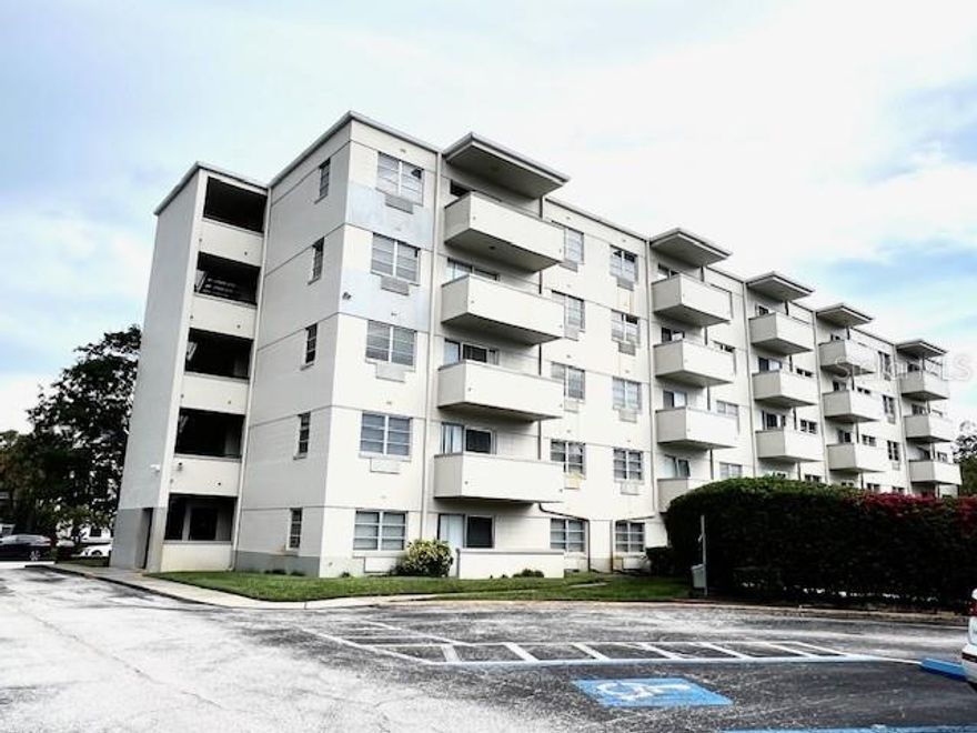This is a great opportunity to rent a 2BD/2BA condo in the Hyde Park area in South Tampa! This bright, corner unit features wood laminate flooring in the main living area. The living room is the center of this condo and has sliding doors that leads to your balcony, where you can relax and enjoying the view of the community pool. The pool area includes a pool bath and an outdoor shower. This desirable split floor plan, provides a owner retreat that has a spacious walk-in closet and bath. The second bedroom also boasts a walk-in closet and has its own bath, it is like having two owner suites. There is a washer/dryer combo in the unit. You'll find this condo a great find as the monthly rent includes the water, sewer, trash and Internet. Large grandfather oak trees dress up Hyde Park Towers entrance. The building features are, a coded lock lobby entrance, two elevators, business center, fitness room, laundry room, community pool and a private parking lot, reserved for the residents. There's a guest suite available in the building so you can make arrangements in advance for visitors stay. Enjoy a 5 mile walk, jog, or bike ride along Bayshore Blvd. This is a awesome location for those that like entertainment and enjoy all that South Tampa has to offer. Centrally located to Bayshore Blvd, Riverwalk, Channelside, University of Tampa, Downtown Tampa, Davis Islands/Tampa General Hospital, Hyde Park Village Shops, restaurants and so much more, 6.5 miles from Tampa International Airport and 10 miles from MacDill Air Forest Base. This location has a nice blend of city living, convenience, and value. Call to check this one out before it’s too late!