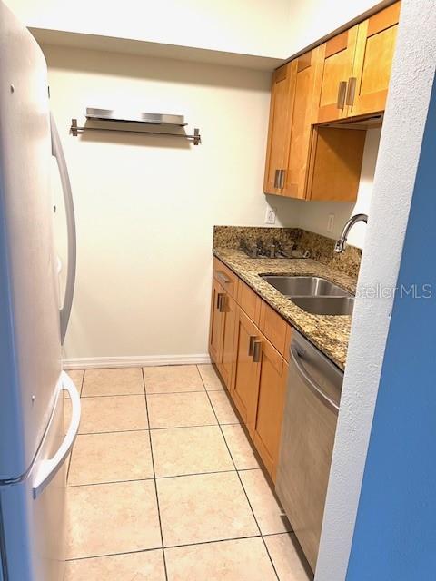 HYDE PARK TOWERS A CONDO - Residential Lease