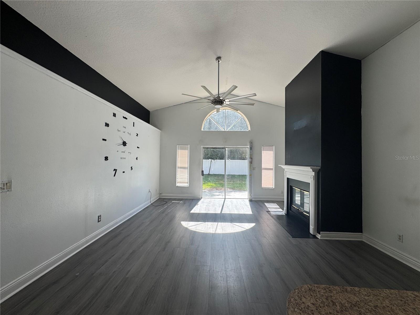 REAGANS RUN - Residential Lease