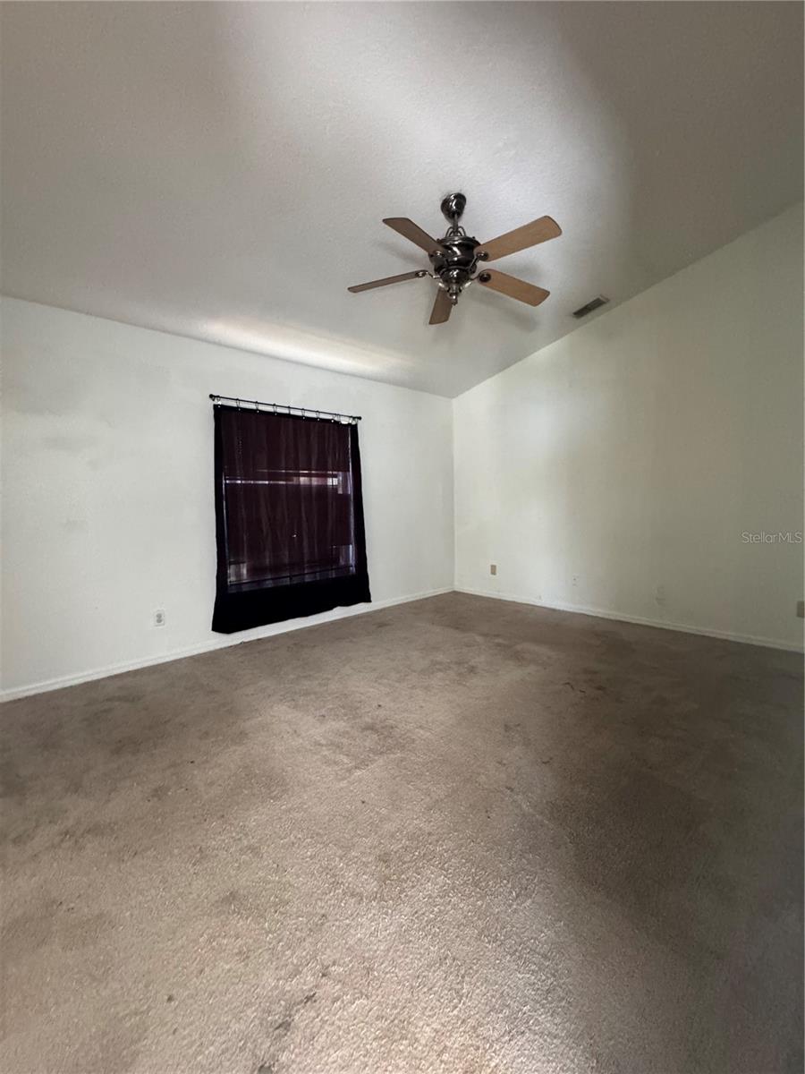 REAGANS RUN - Residential Lease