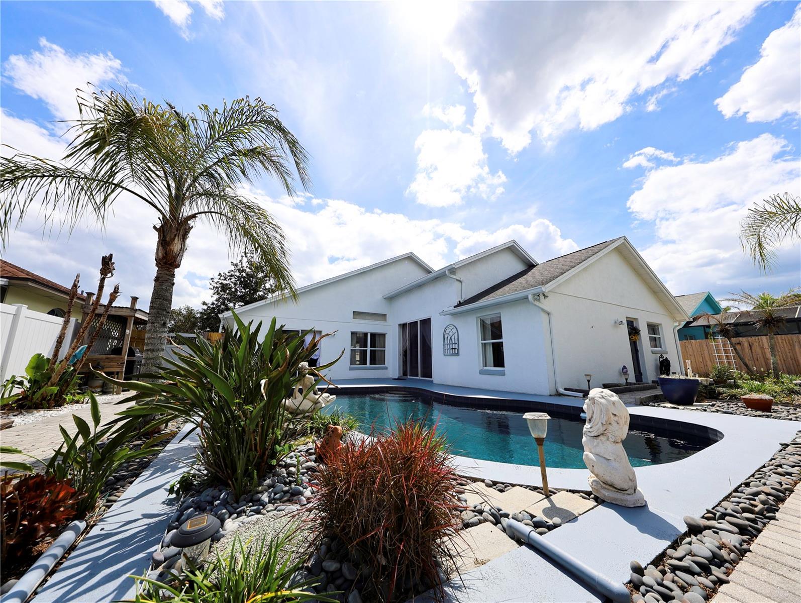 LINDFIELDS UNIT 3 - Residential