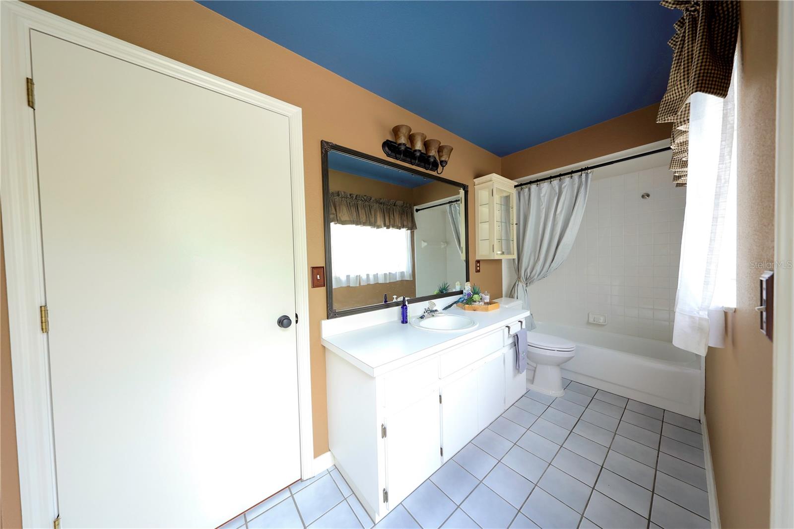 LINDFIELDS UNIT 3 - Residential