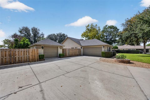 Tiny photo for 6222 NE 57th Place, Silver Springs, FL 34488 (MLS # OM734889)
