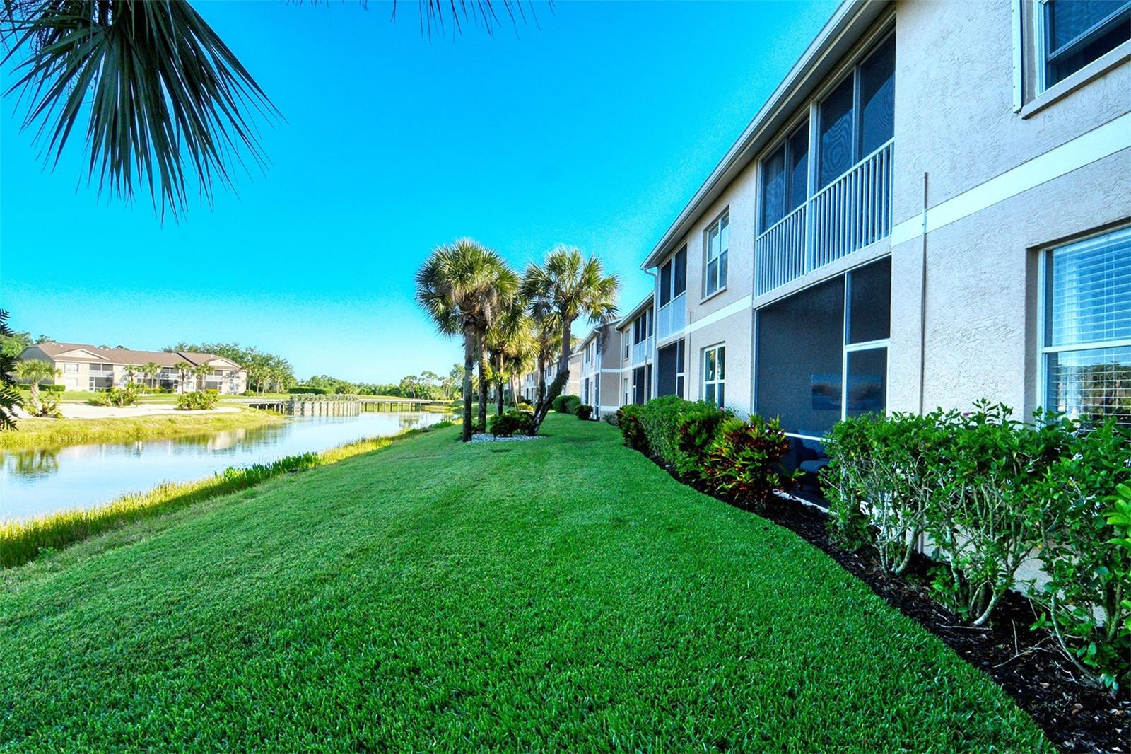 HERITAGE OAKS GOLF & COUNTRY CLUB - Residential