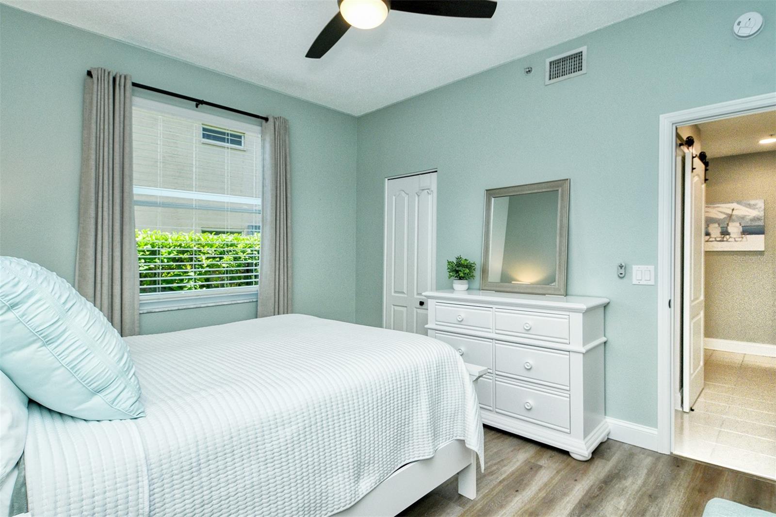 HERITAGE OAKS GOLF & COUNTRY CLUB - Residential