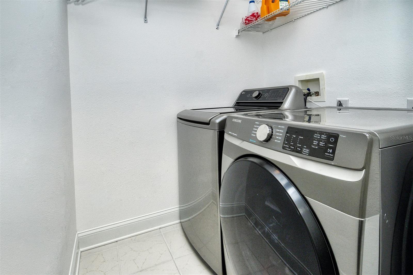 HERITAGE OAKS GOLF & COUNTRY CLUB - Residential