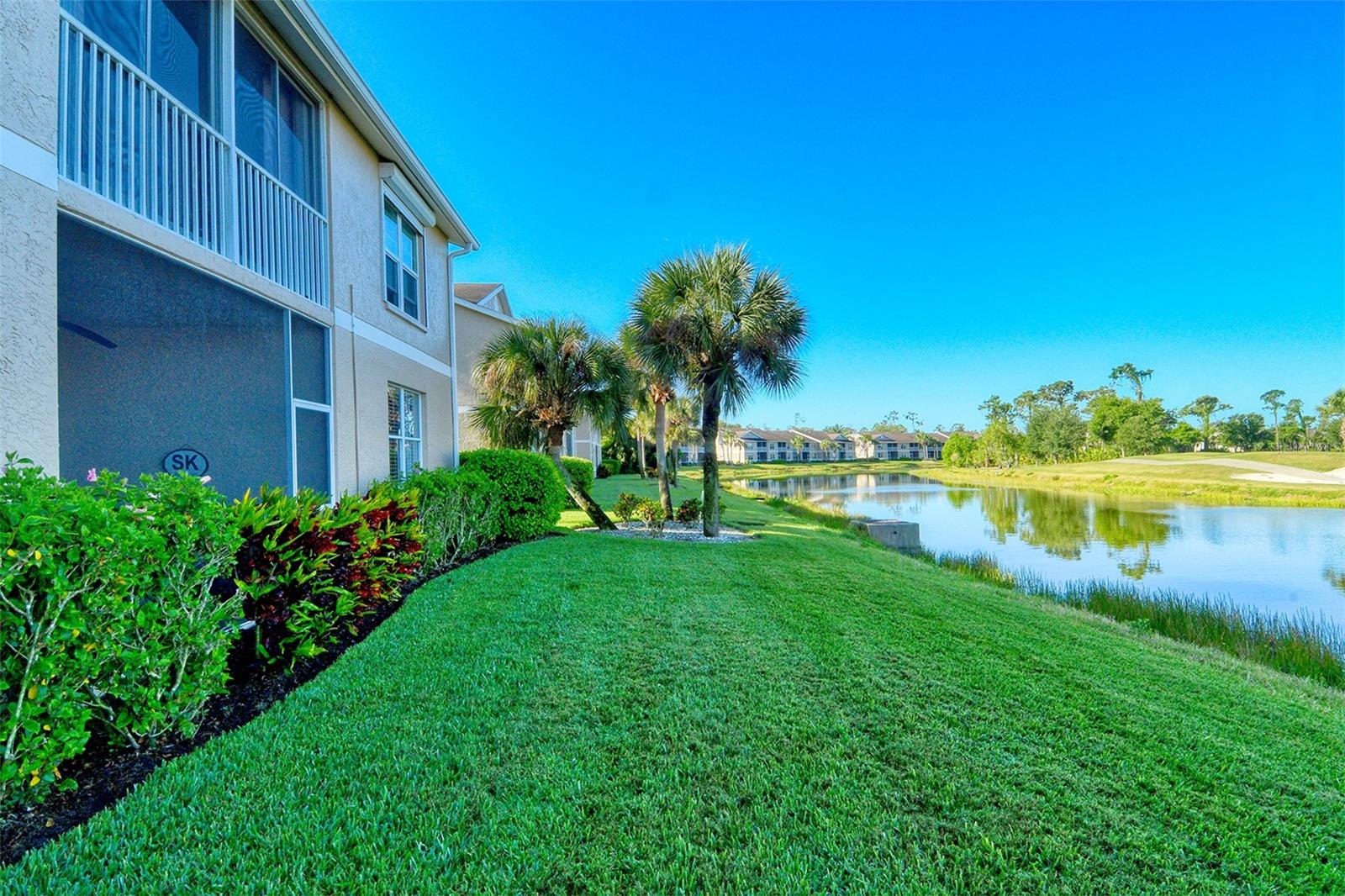 HERITAGE OAKS GOLF & COUNTRY CLUB - Residential