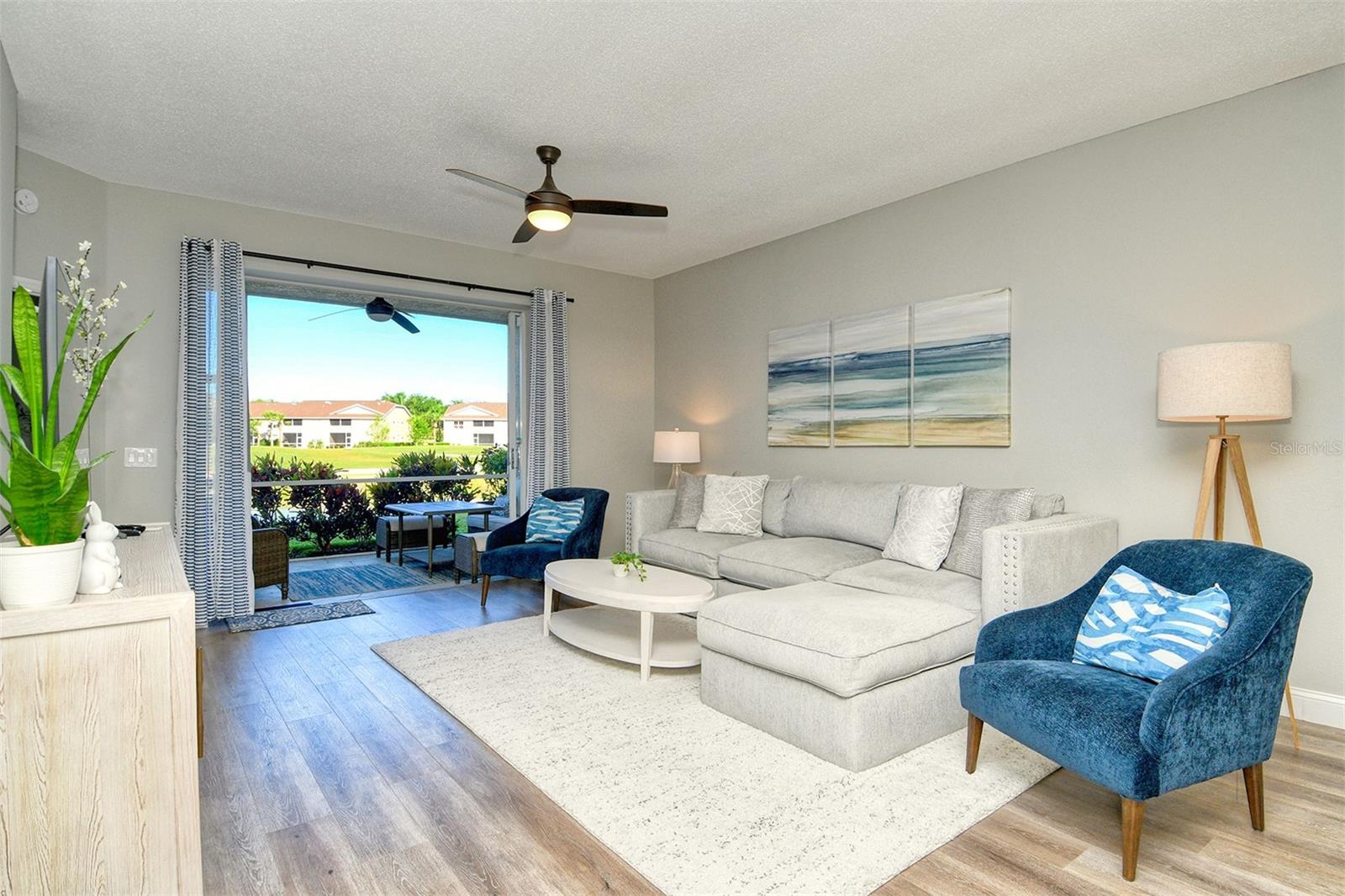 HERITAGE OAKS GOLF & COUNTRY CLUB - Residential