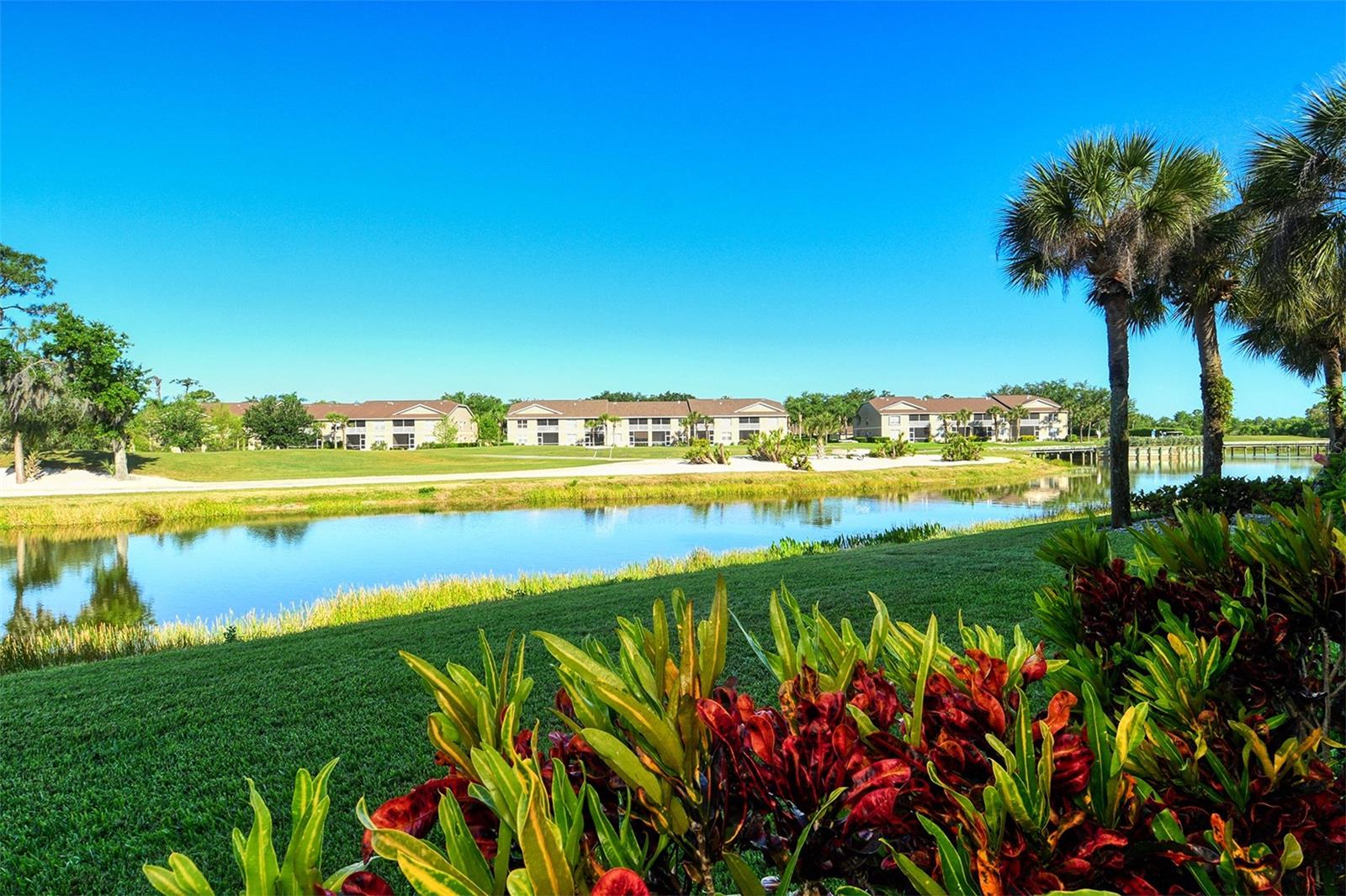 HERITAGE OAKS GOLF & COUNTRY CLUB - Residential