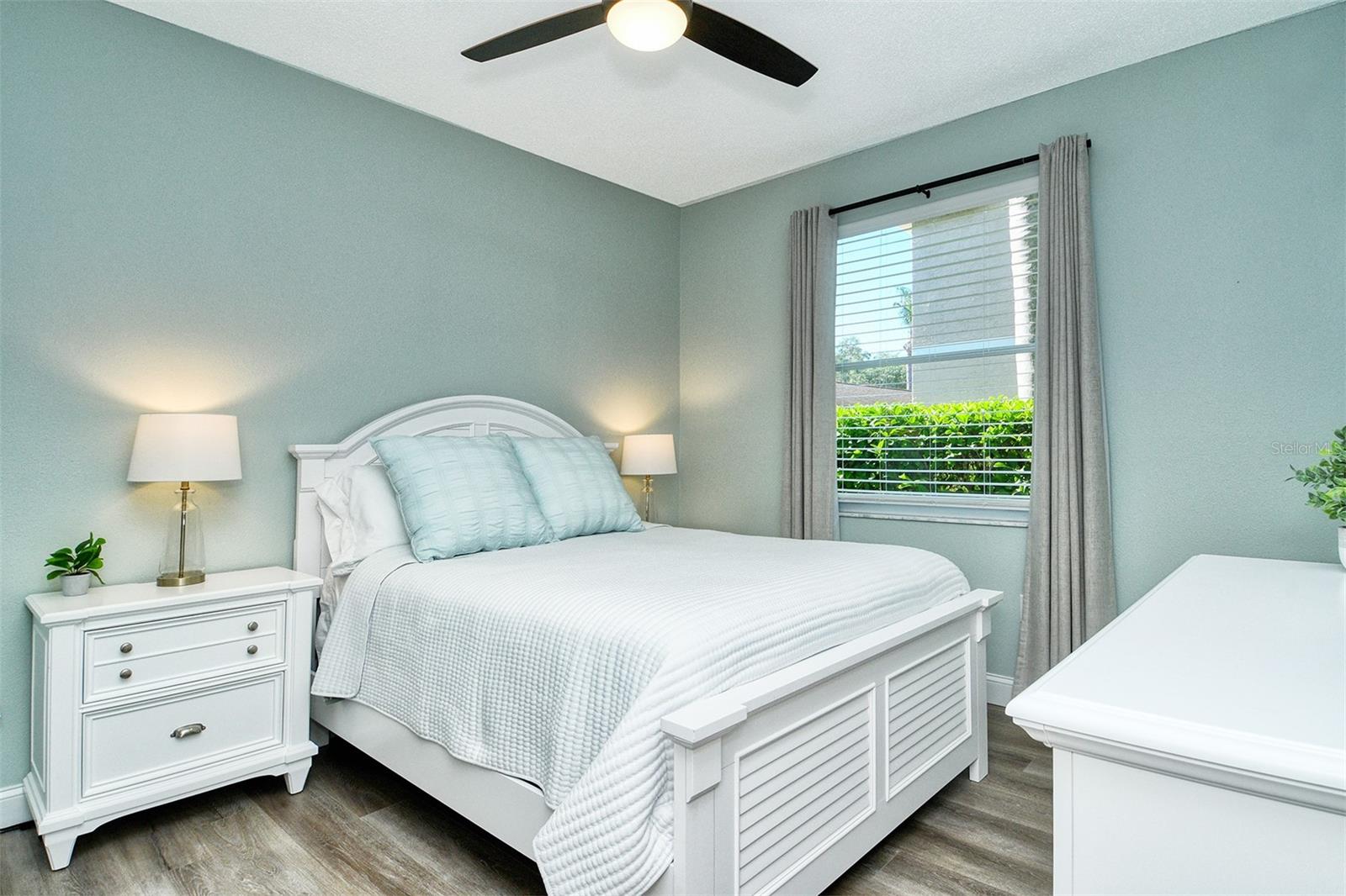 HERITAGE OAKS GOLF & COUNTRY CLUB - Residential